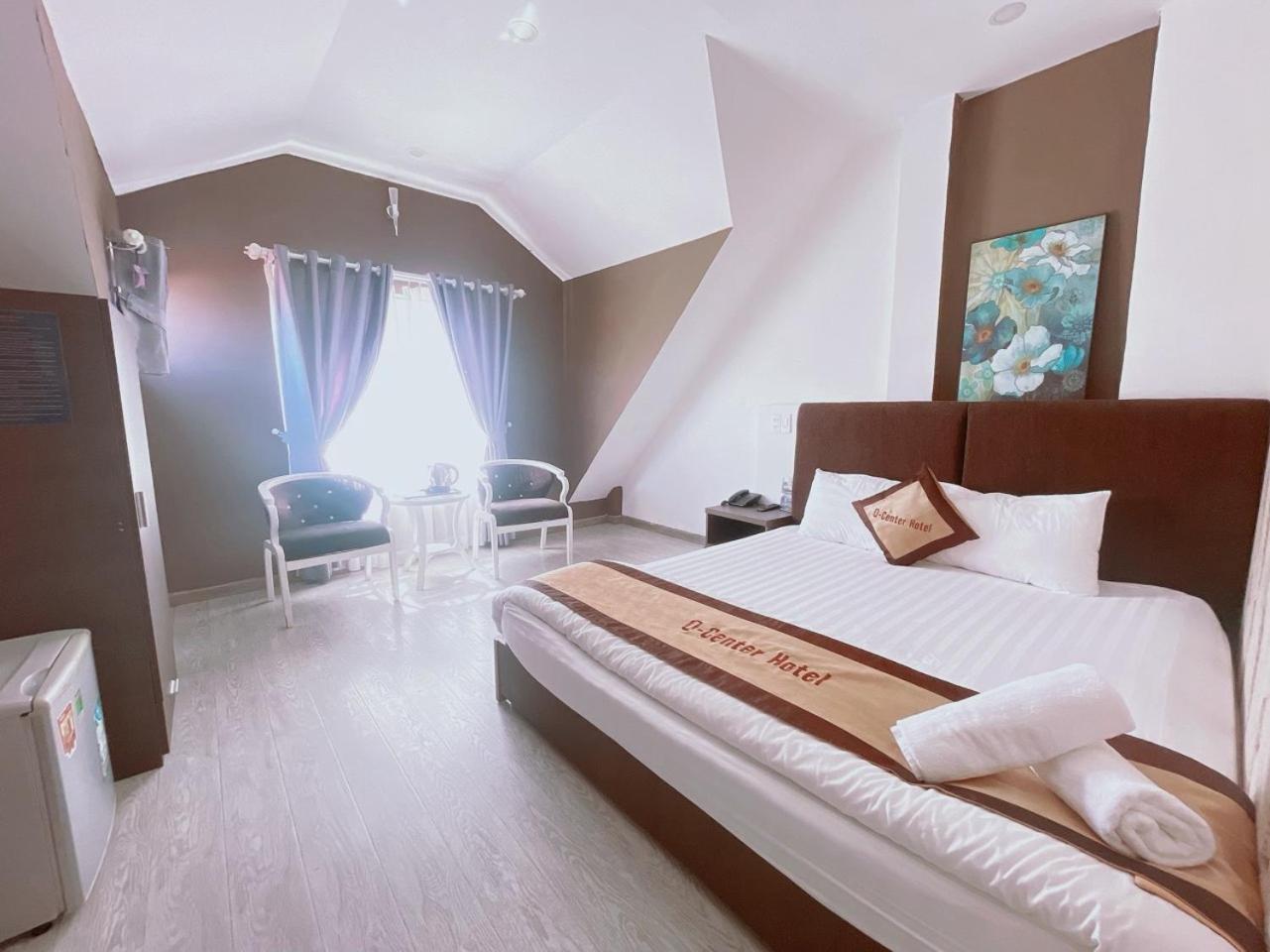 Q-center 2*