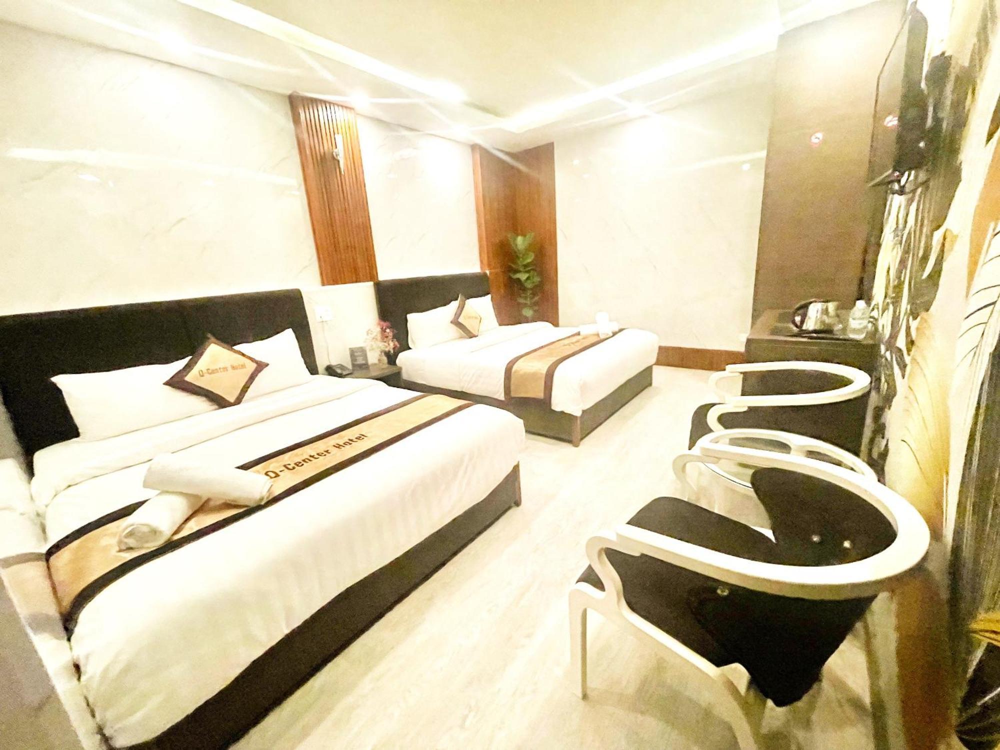 Q-center 2*