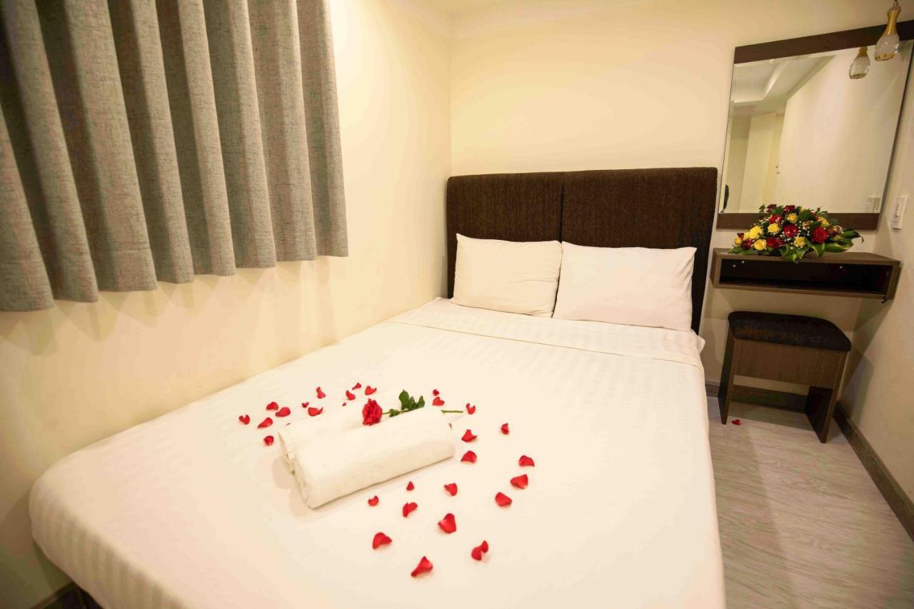 Q-center Hotel 2*
